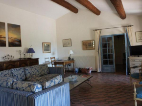  Charming Holiday Home in Tourtour, Provence with Garden  Туртур